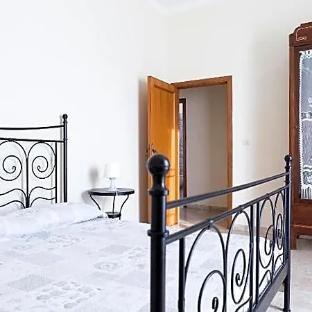 La Madia Bed & Breakfast *