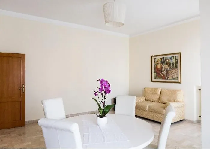 La Madia モノーポリ